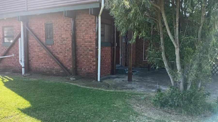 To Let 2 Bedroom Property for Rent in Cove Rock Eastern Cape